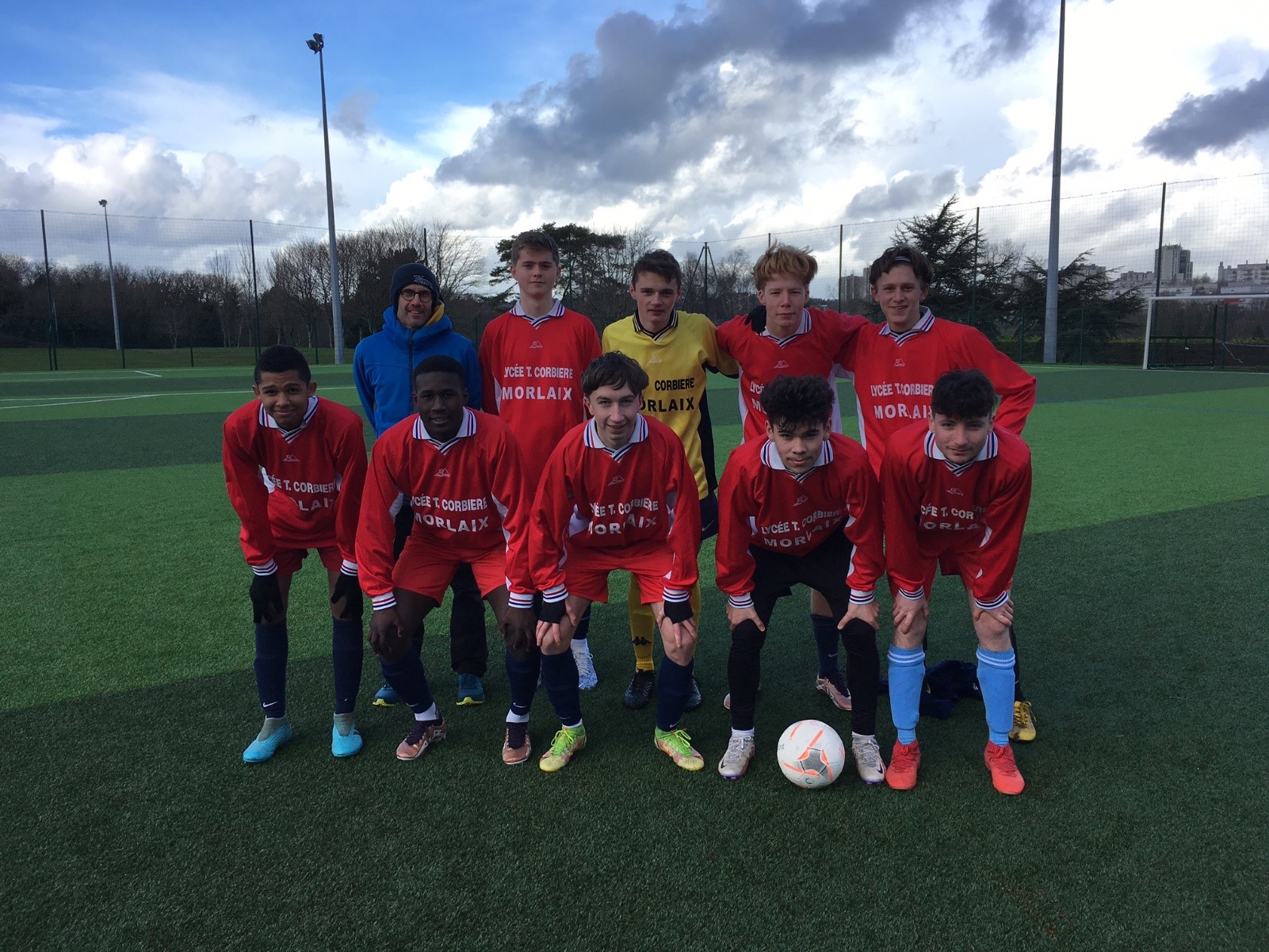 De belles victoires pour l'équipe de foot des garçons du lycée !