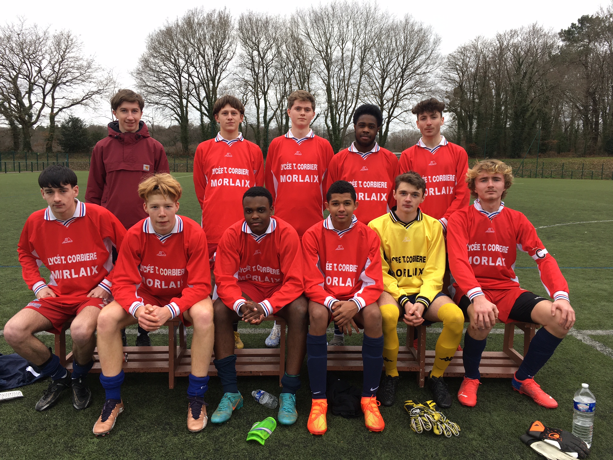 L'équipe junior de football du lycée championne académique !